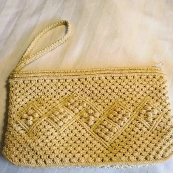 Vintage macrame cream clutch‎ OS - Picture 1 of 5